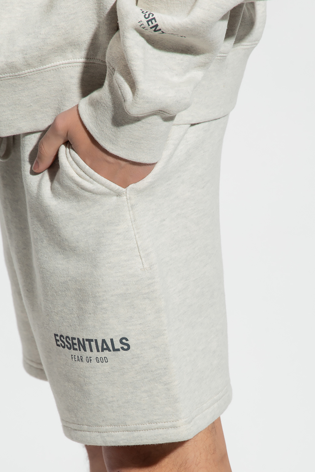 L - 无效Fear Of God Essentials - IetpShops 中国